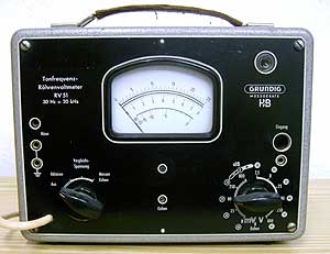 Röhrenvoltmeter RV 51