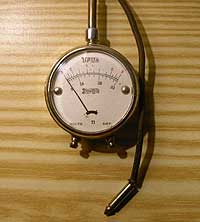 Voltmeter 30 Volt und 8 milliamp.