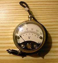 Voltmeter 12 und 150 Volt DC